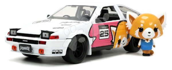 Autíčko Aggretsuko Toyota Trueno 1986 Jada kovové s otvárateľnými časťami a figúrkou Aggretsuko dĺžka 20 cm 1:24Autíčko Aggretsuko Toyota Trueno 1986 Jada kovové s otvárateľnými časťami a figúrkou Aggretsuko dĺžka 20 cm 1:24